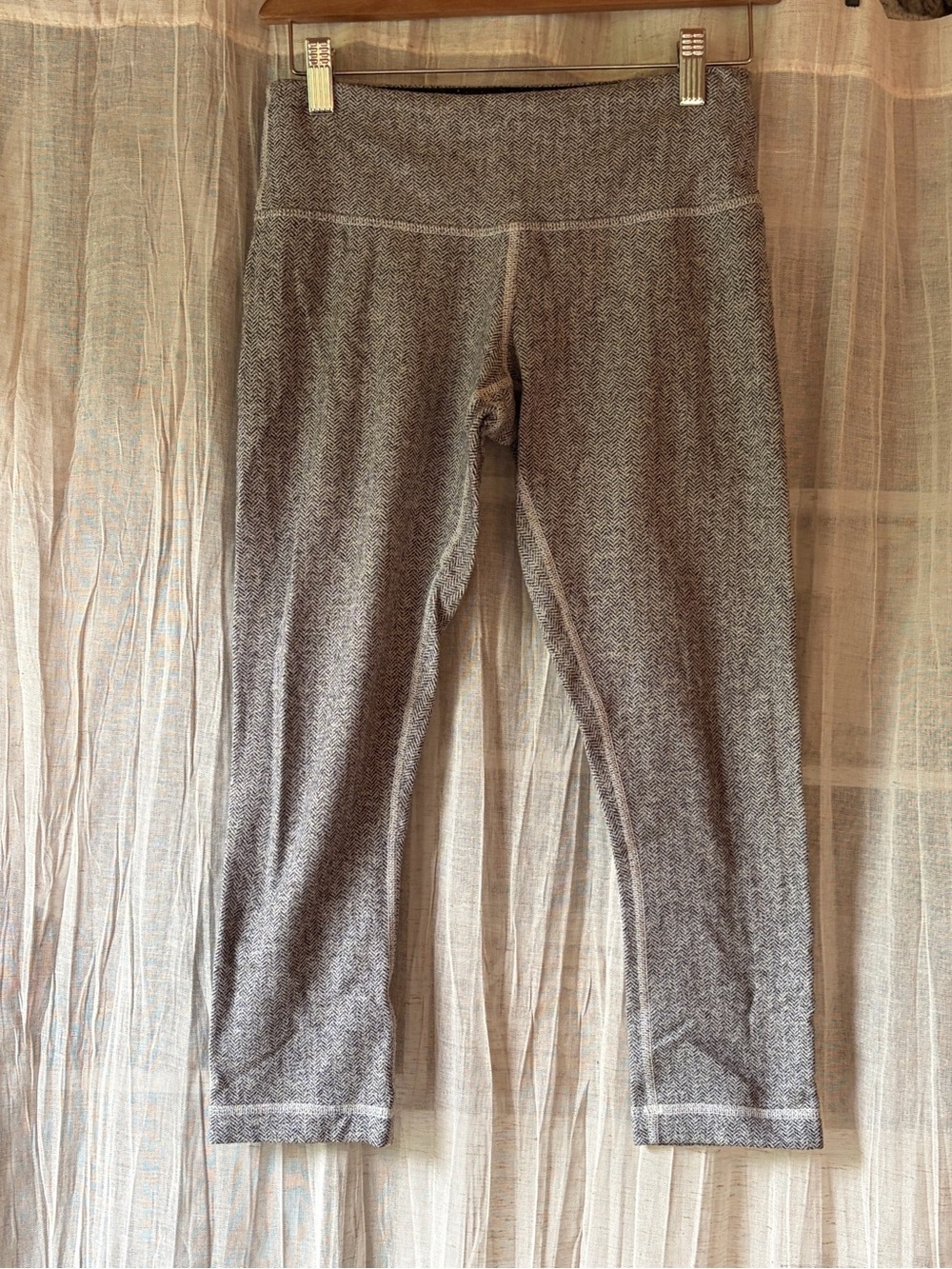 Lululemon Herringbone Wunder Under Crop Leggings Size 4